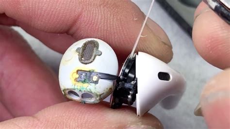 How to clean AirPods/Apple EarPods: Remove Wax cleaning your earphones/earbuds safely,quick ...