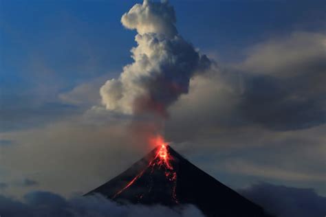 Mayon Volcano - Mayon Wikipedia - Explosions shook the mayon volcano ...