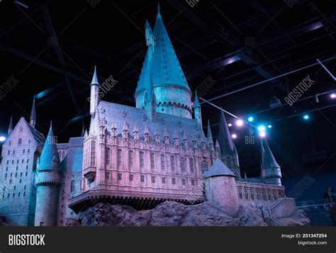 Hogwarts Castle Model Image & Photo (Free Trial) | Bigstock