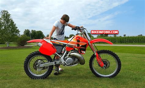 Honda CR500 (CR500R) Specifications, Review, Top Speed, Picture, Engine, Parts & History