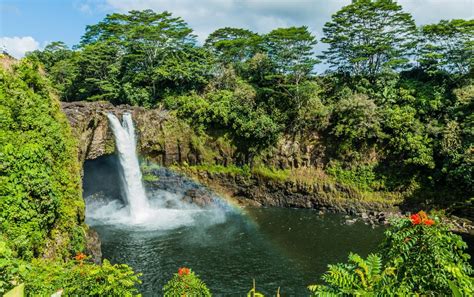 9 Best Hikes In Hawaii + 10 Honorable Mentions