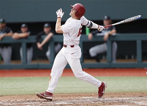 Alabama Baseball Destroys Arkansas in SEC Opener