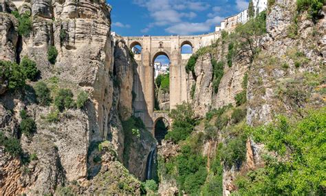 All About Ronda's Puente Nuevo (New Bridge) – Spain