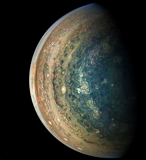 NASA’s Juno Spacecraft Completes Eleventh Jupiter Flyby, Delivers New Photos | Sci.News