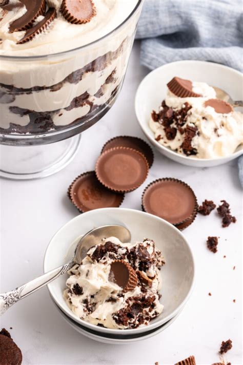 Peanut Butter Cup Brownie Trifle - Recipe Boy