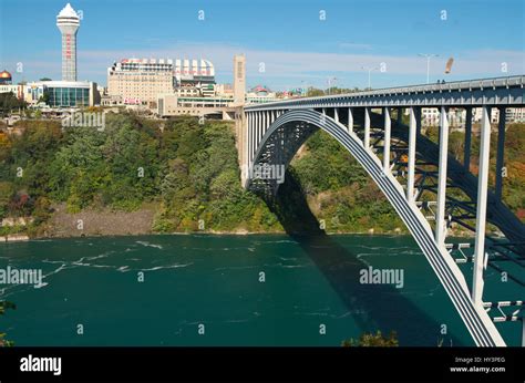 Rainbow Bridge into Canada Stock Photo - Alamy