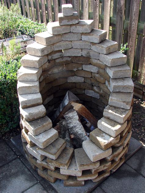 20+ Concrete Fire Pit Ideas