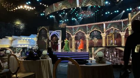 Mahira khan Performance at 20th Lux style awards - YouTube