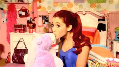 Victorious Cat Valentine's Theme Song on the slap - YouTube