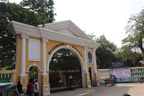 Entrance of the Botanical Garden in Puducherry, India Editorial ...