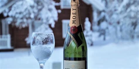 White Wine in Winter: The Best Varieties for Chilly Weather - Vinfolio Blog