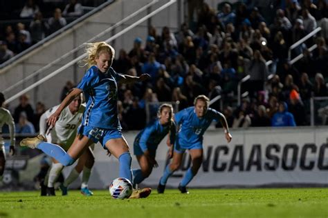 UNC women's soccer displays resilience to defeat Florida State and advance to national ...