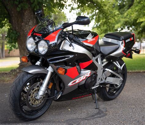 1993 Honda CBR900RR – Iconic Motorbike Auctions