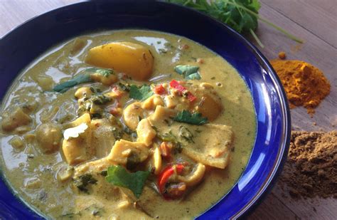 Creamy Thai Vegetable Massaman Curry Recipe