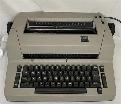 1983 IBM Personal Typewriter on the Typewriter Database