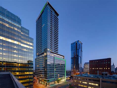 Holiday Inn Hotel & Suites Montreal Centre-ville Ouest Hotel by IHG