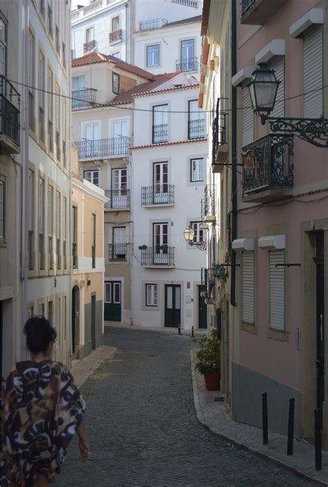 Alfama - Lisbon. Free Walking Tour.