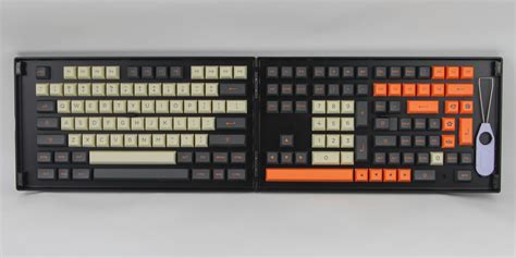 Building a Keyboard 4: Epomaker GK61XS, Akko Carbon Retro Keycaps ...