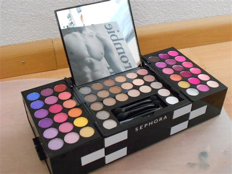 Beautyartsx: Sephora beauty box.