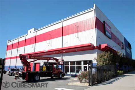 Self-Storage Units at 955 Bronx River Avenue in Bronx, NY @CubeSmart