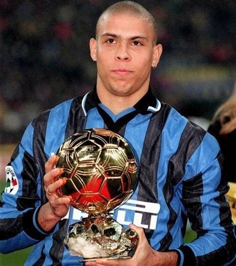 Ronaldo Ballon d'or 1997 | Balón de oro, Ronaldo, Fotos de fútbol