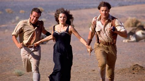 The black dress Evelyn wore in the Mummy. Saving to try and copy for Halloween | Brendan fraser ...