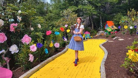 North Carolina's famed 'Wizard of Oz' theme park reopens for fall season