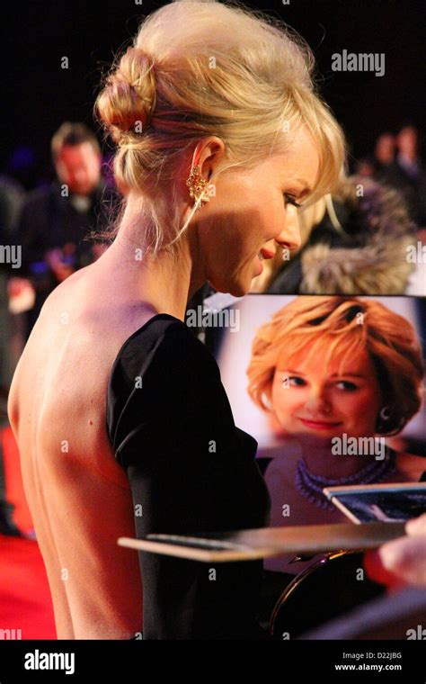 Naomi Watts at the premiere of The Impossible Stock Photo - Alamy