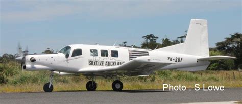 3rd Level New Zealand: Skydiving at Parakai...