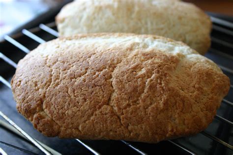 Samoa Food: Fa'apapa - Baked coconut bread