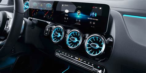 Mercedes B-Class Interior & Infotainment | carwow