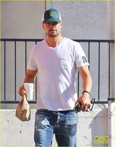 Photo: josh duhamel gets mistaken for timothy olyphant johnny knoxville 09 | Photo 3100473 ...