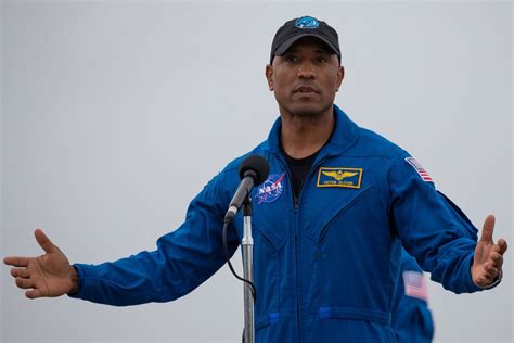 Victor Glover to Be First Black Astronaut on I.S.S. for Extended Stay - The New York Times