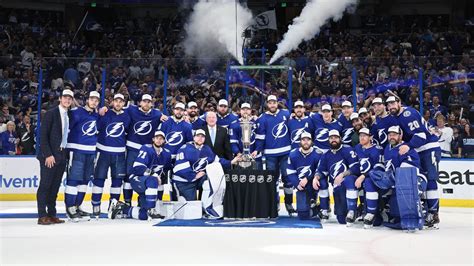 Tampa Bay Lightning head to third-straight Stanley Cup Final