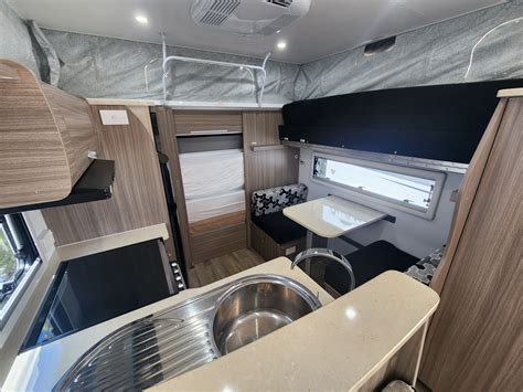 2021 Golf Maxxi 501-3 17ft Pop Top Caravan - Utow Caravans