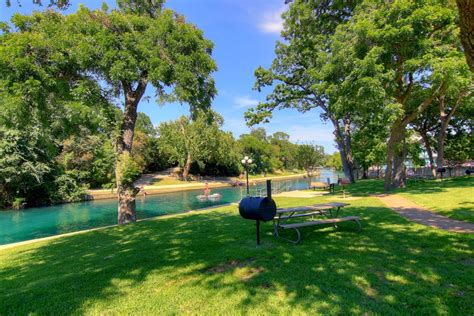 River Run Condos - New Braunfels Rentals | New Braunfels Escapes