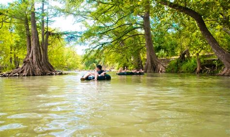 The Perfect Boat Day on Canyon Lake in Texas