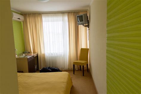 Ugly Hotel Room | One of the ugliest hotel rooms I've ever s… | Flickr