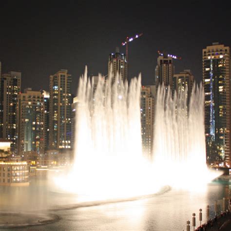 Dubai Fountain - Meet The Cities