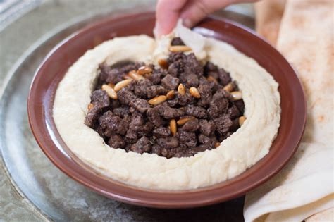 Hummus with Beef - Simply Lebanese