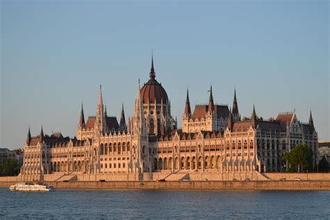 Parliament, Budapest - funiQ