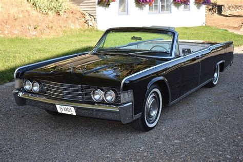 1965 Lincoln Continental Convertible na prodej