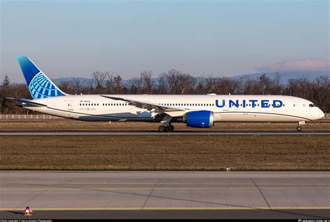 N12020 United Airlines Boeing 787-10 Dreamliner Photo by Sierra ...