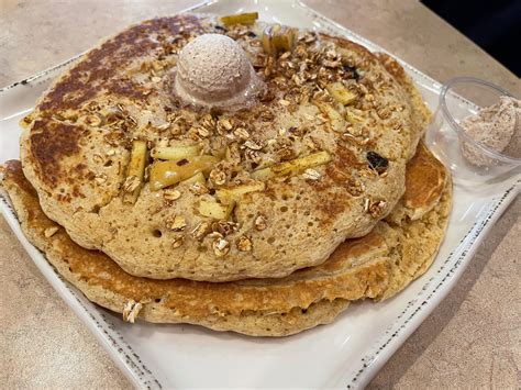 8 of the Best Spots for Pancakes in Las Vegas - The Family Vacation Guide