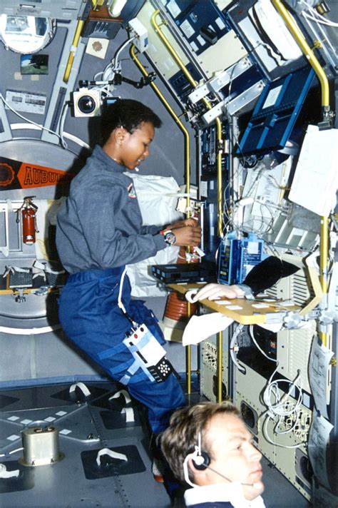 Mae Jemison – Physician, Engineer and Astronaut | STEM Sisters