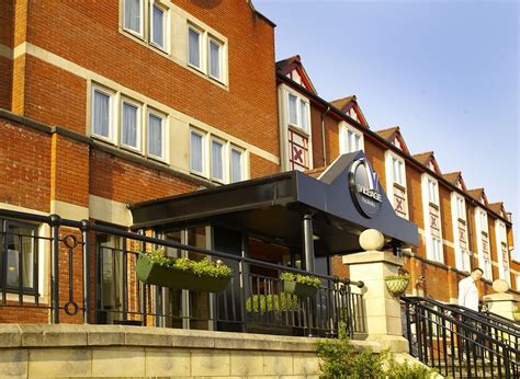 Village Hotel Club Cardiff - all-inclusive affordable city wedding venue