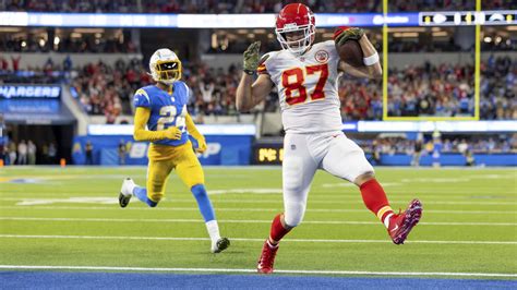 Kansas City Chiefs tight end Travis Kelce's best catches from 3-TD game ...