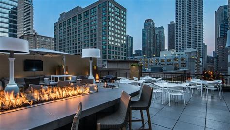 Best Chicago Hotels with View - Go Visit Chicago