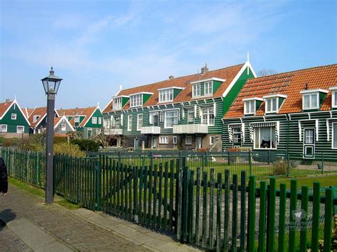 A Day-trip to Marken Netherlands: the village and clog factory