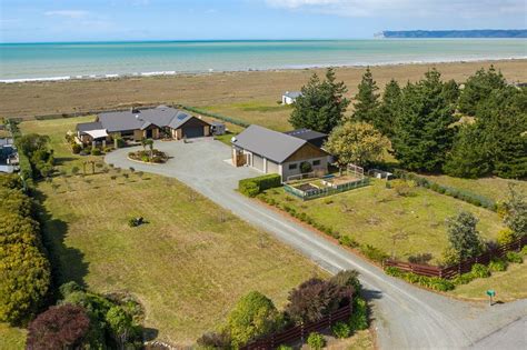 19 Ocean View Crescent, Rarangi, Blenheim, Marlborough 7273 - House for Sale - harcourts.net